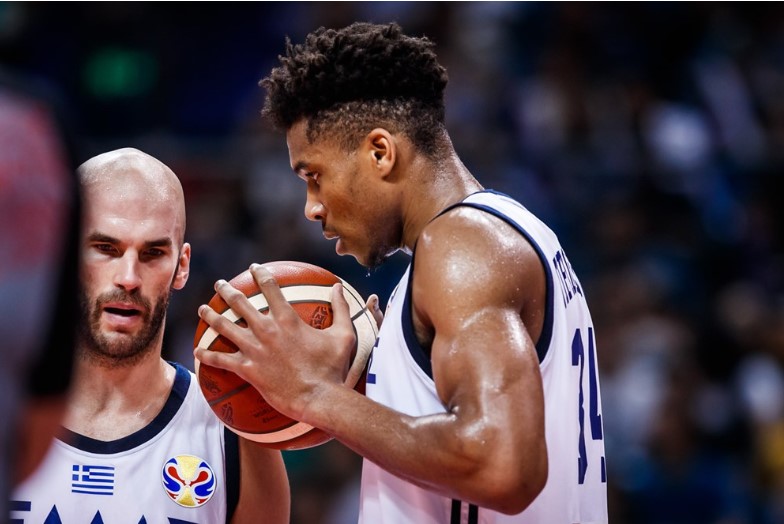 字母哥-扬尼斯•安特托昆博