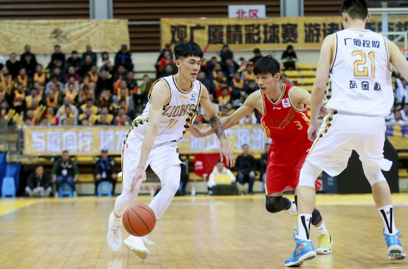 11人全部得分 广厦赢下全华班对战主场8战全胜