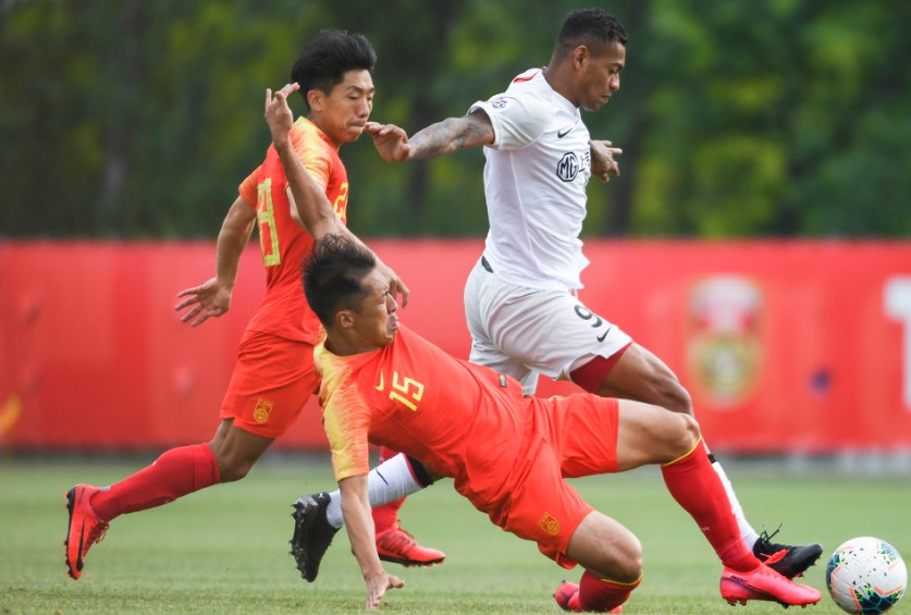 热身赛：国足4-1上港