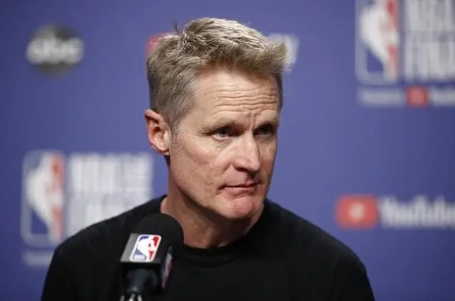 他靠打卡佩拉一战成名