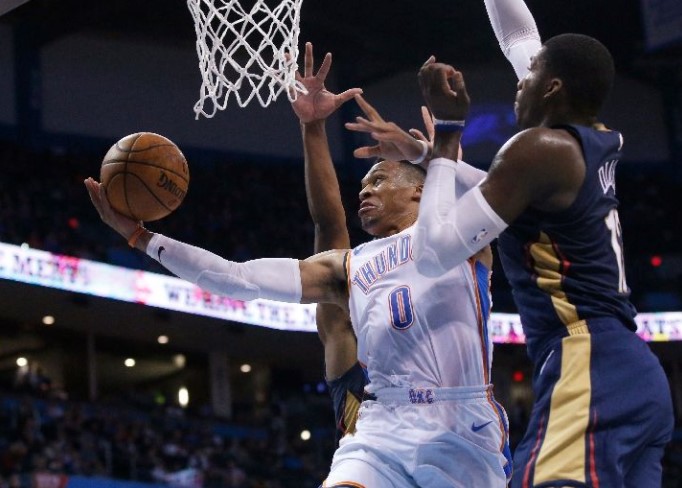 勇士、公鹿收入下滑