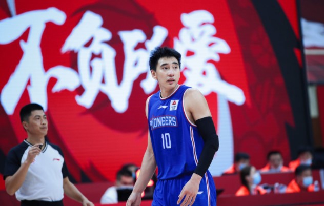 金鑫19+5姜宇星空砍26分