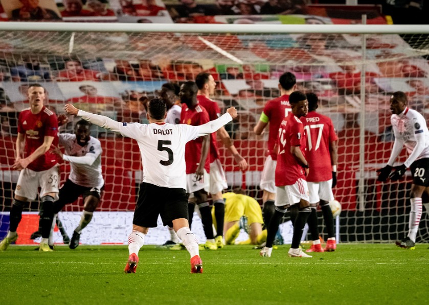 欧联-曼联补时丢球1-1米兰