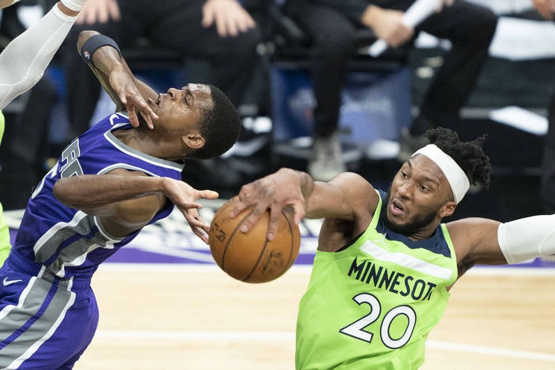 灰狼击退国王逃脱垫底