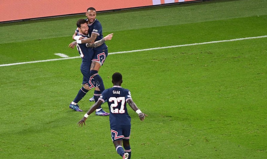 巴黎圣日耳曼主场,欧冠,梅西