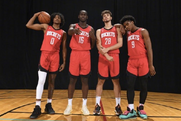 火箭最新首发,伍德