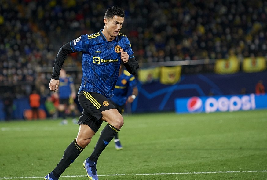 曼联客场2-0击败比利亚雷亚尔