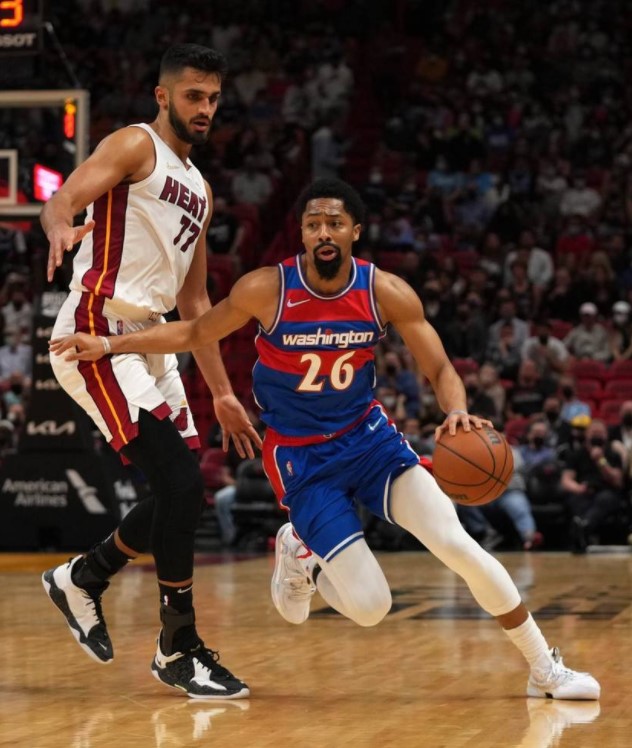 巴特勒25+15丁威迪24+11