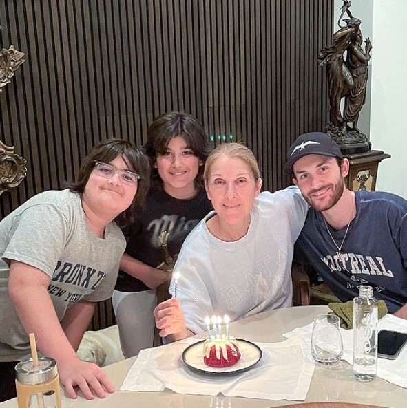 母亲节,席琳•迪翁