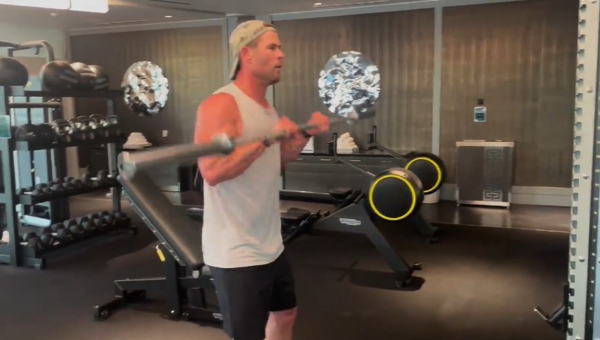 雷神索尔：爱与雷霆