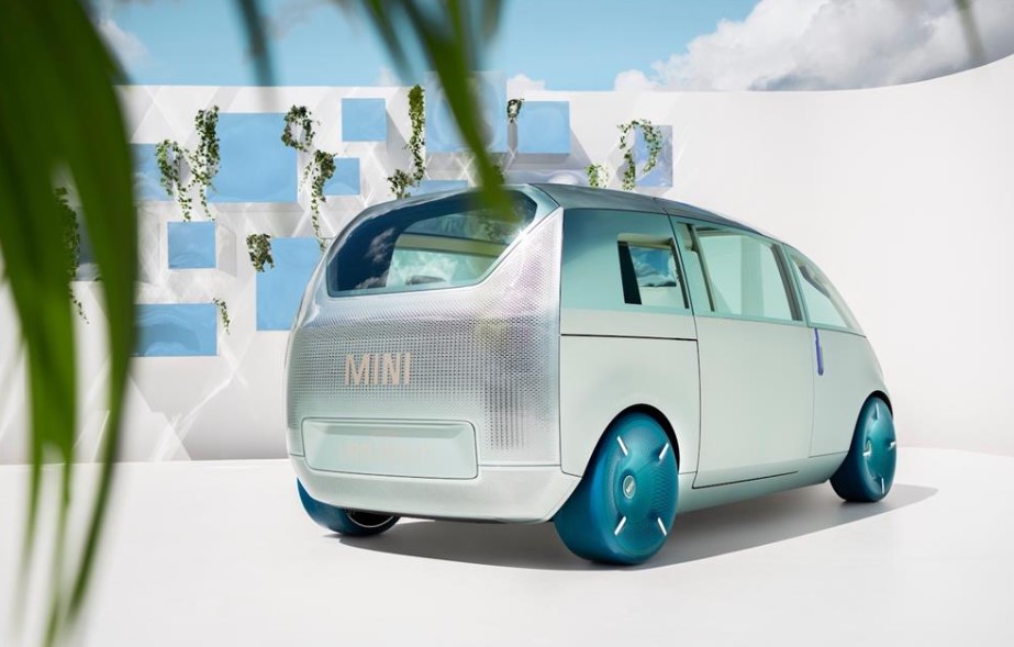 MINI Vision Urbanaut