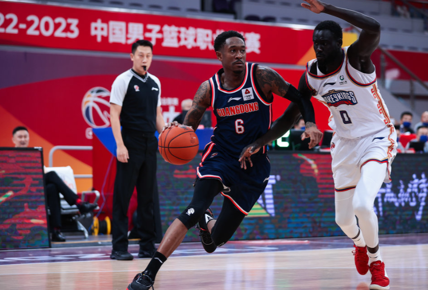  广东队战胜同曦队