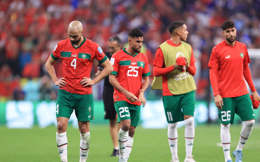 摩洛哥集体下跪感谢