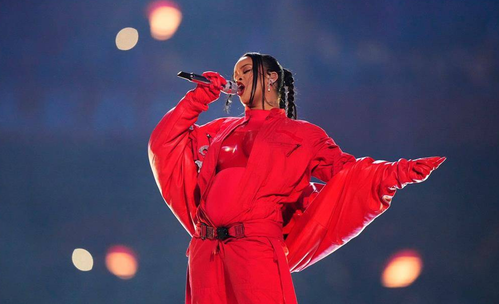 蕾哈娜挺孕肚,NFL,超级杯