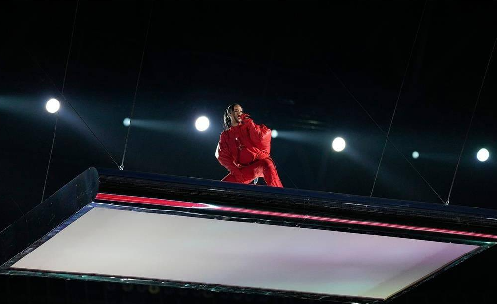 蕾哈娜挺孕肚,NFL,超级杯