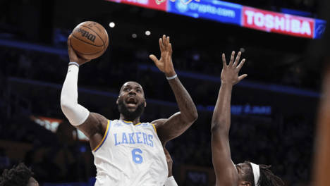 詹姆斯砍下13分创新低