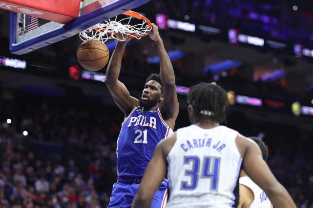 76人主场击退魔术队