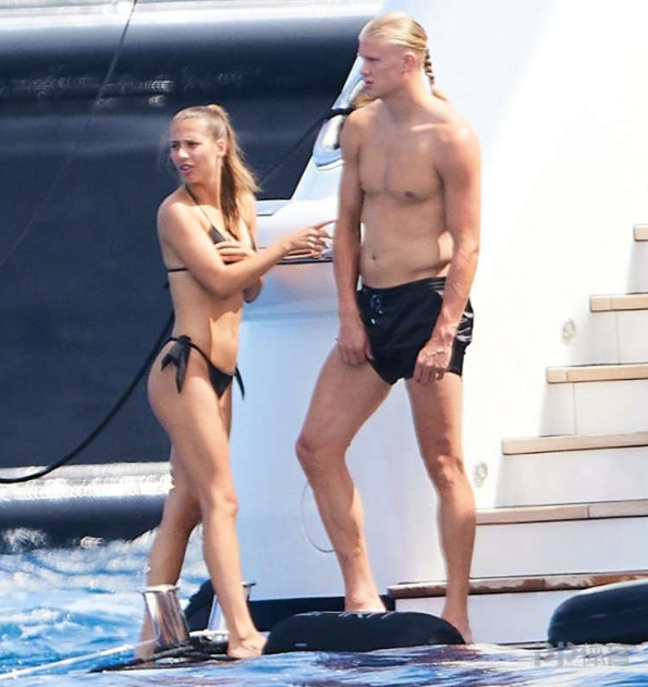 海边冲浪,哈兰德