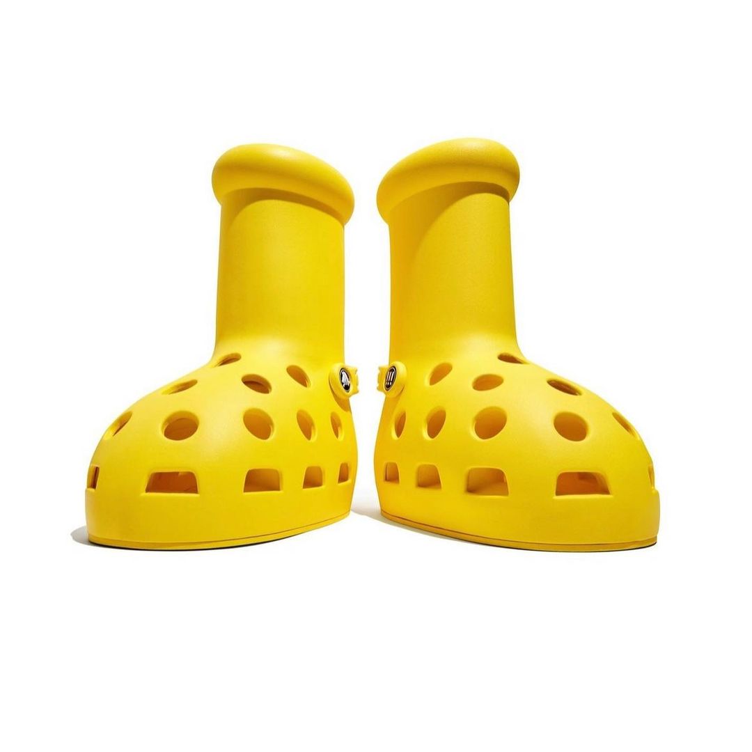 黄色洞洞靴