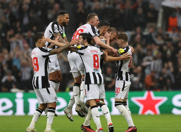 姆巴佩全场哑火,欧冠联赛