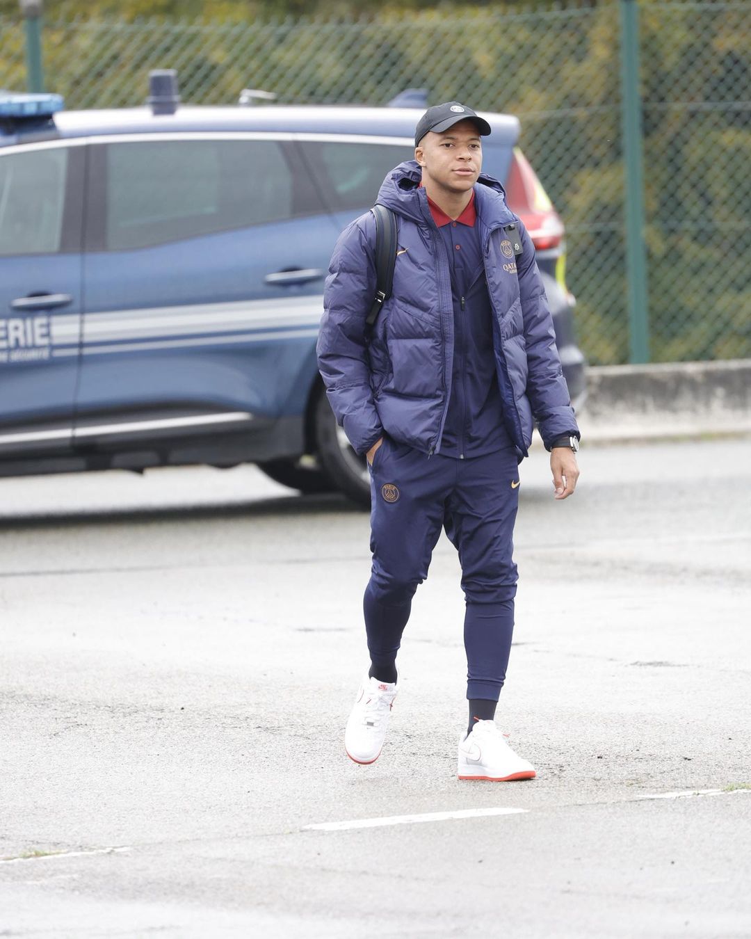 姆巴佩全场哑火,欧冠联赛