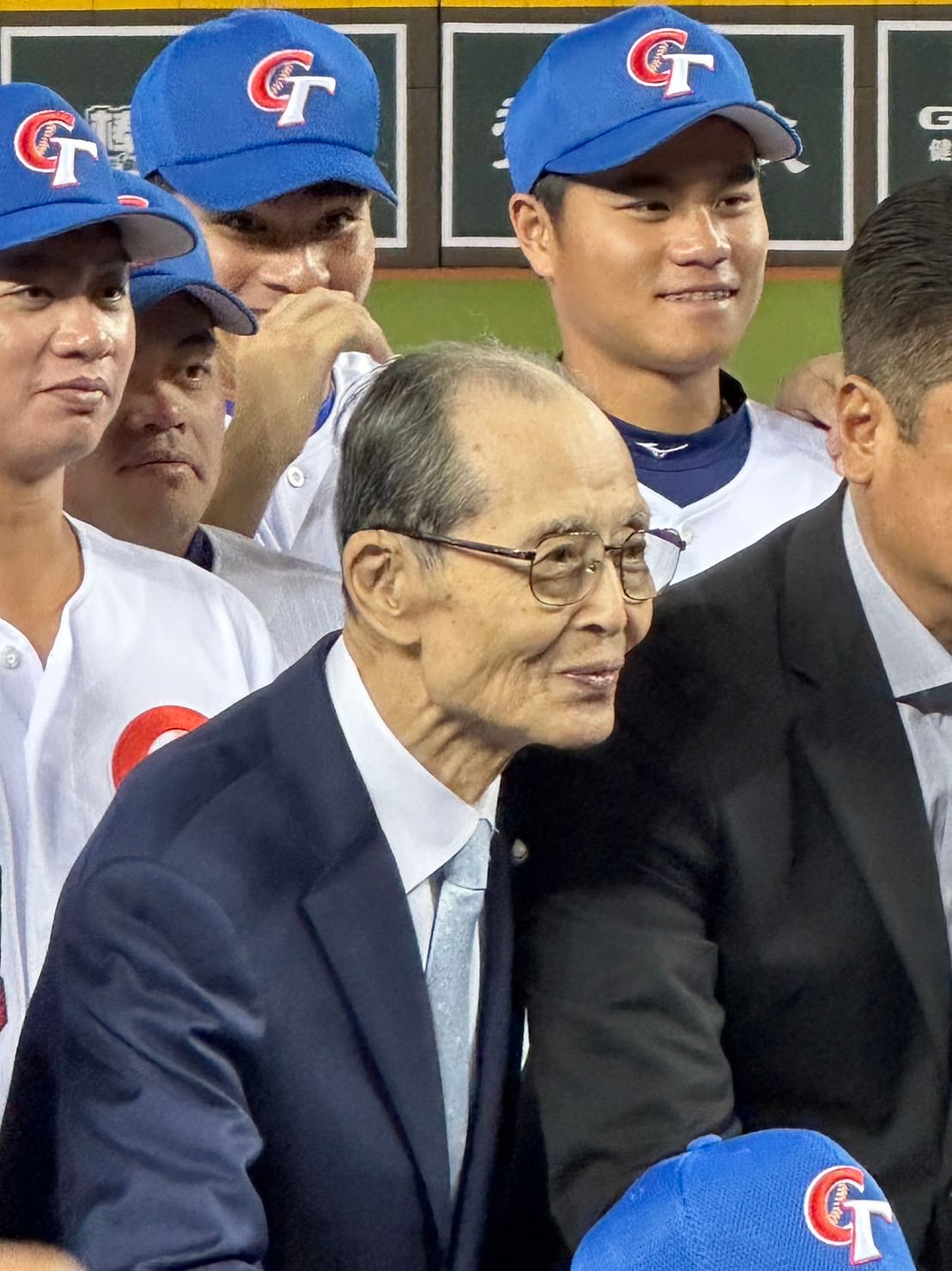 辜仲谅, 王贞治, 台北大巨蛋, 亚洲棒球锦标赛, 台湾棒球