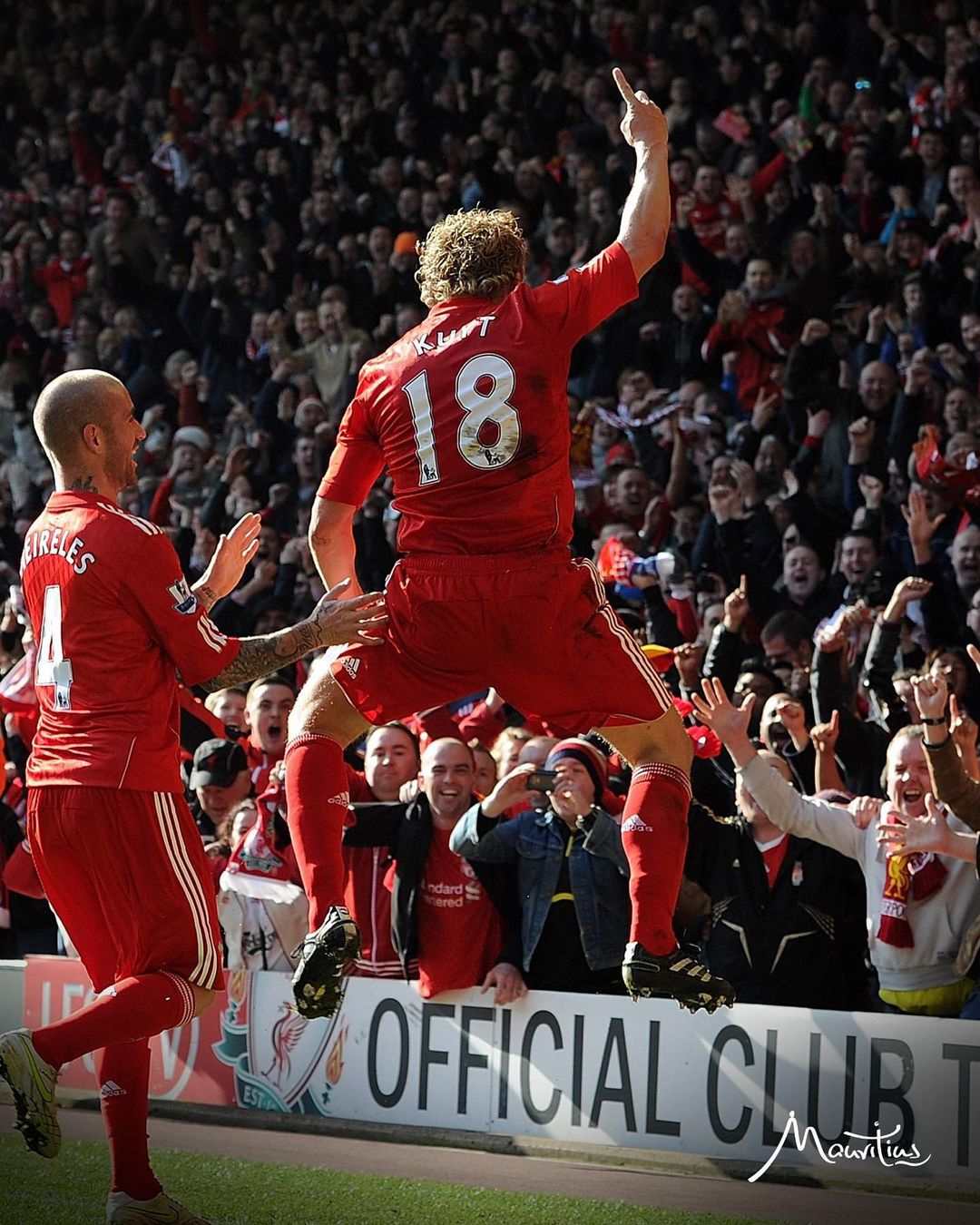 利物浦, 曼联, 英超榜首, 阿诺德, 阿姆拉巴特, 英超