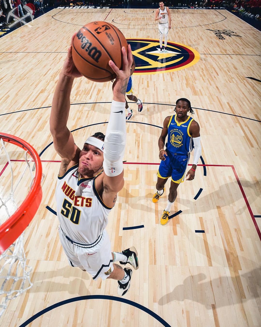 NBA年终大战,约基奇,库里,掘金,勇士,5连胜,汤普森,库明加,小波特,穆雷