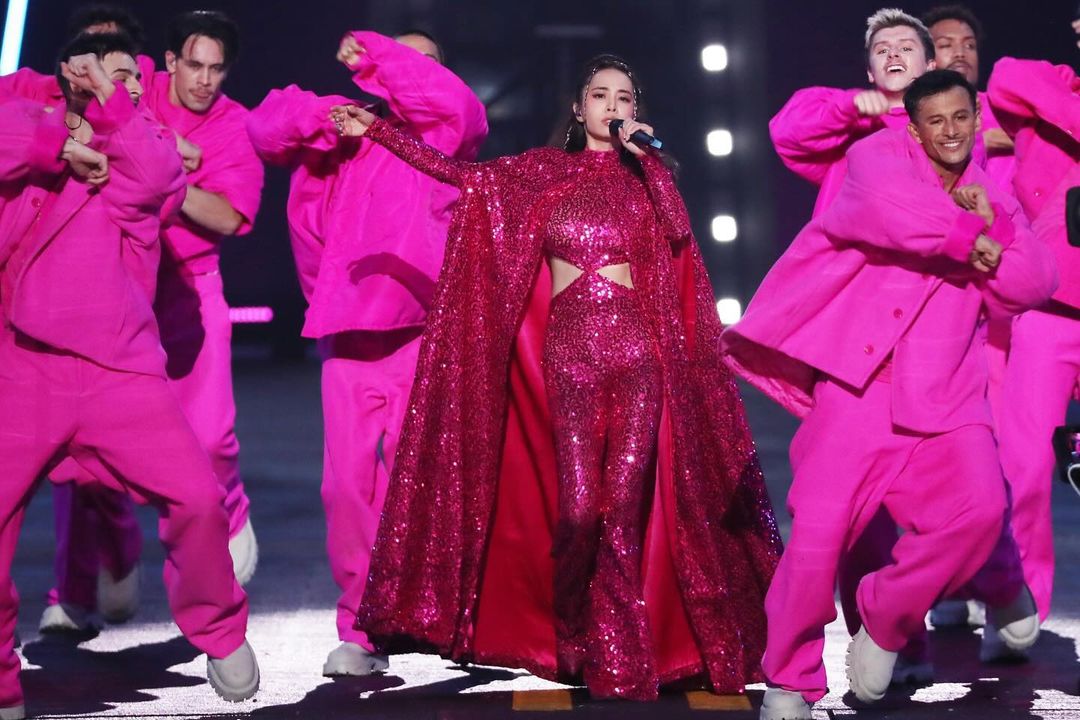 呸姐,跨年唱太好,假唱,蔡依林,芭比风格,VALENTINO时尚秀,湖南卫视,娱乐圈, 马德里不思议,笔直美腿