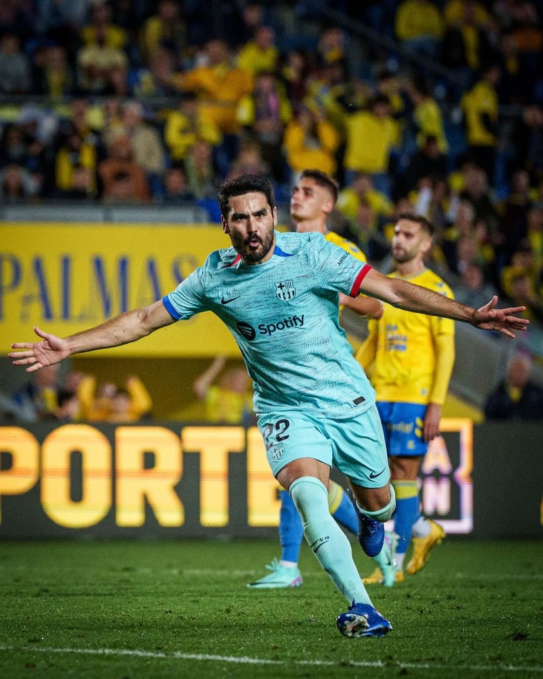 巴萨逆转胜,西甲第3,哈维,莱万,皇马西,甲联赛第19轮,拉斯帕尔马斯