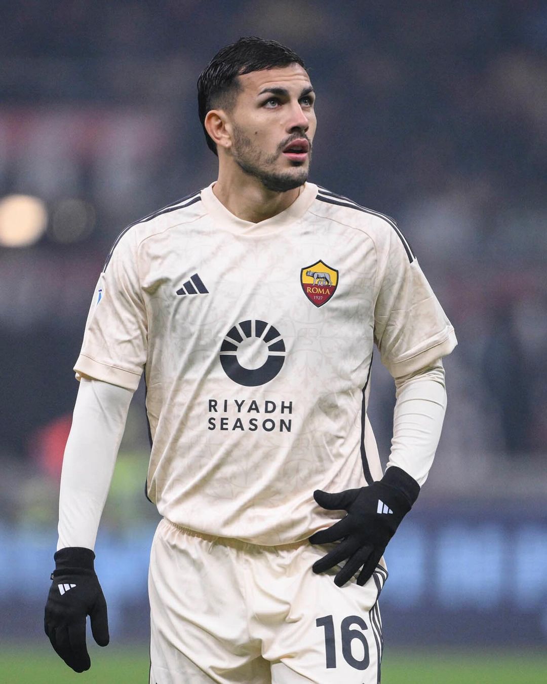 意甲联赛,阿德利,吉鲁,传射 米兰,罗马AS Roma,帕雷德斯