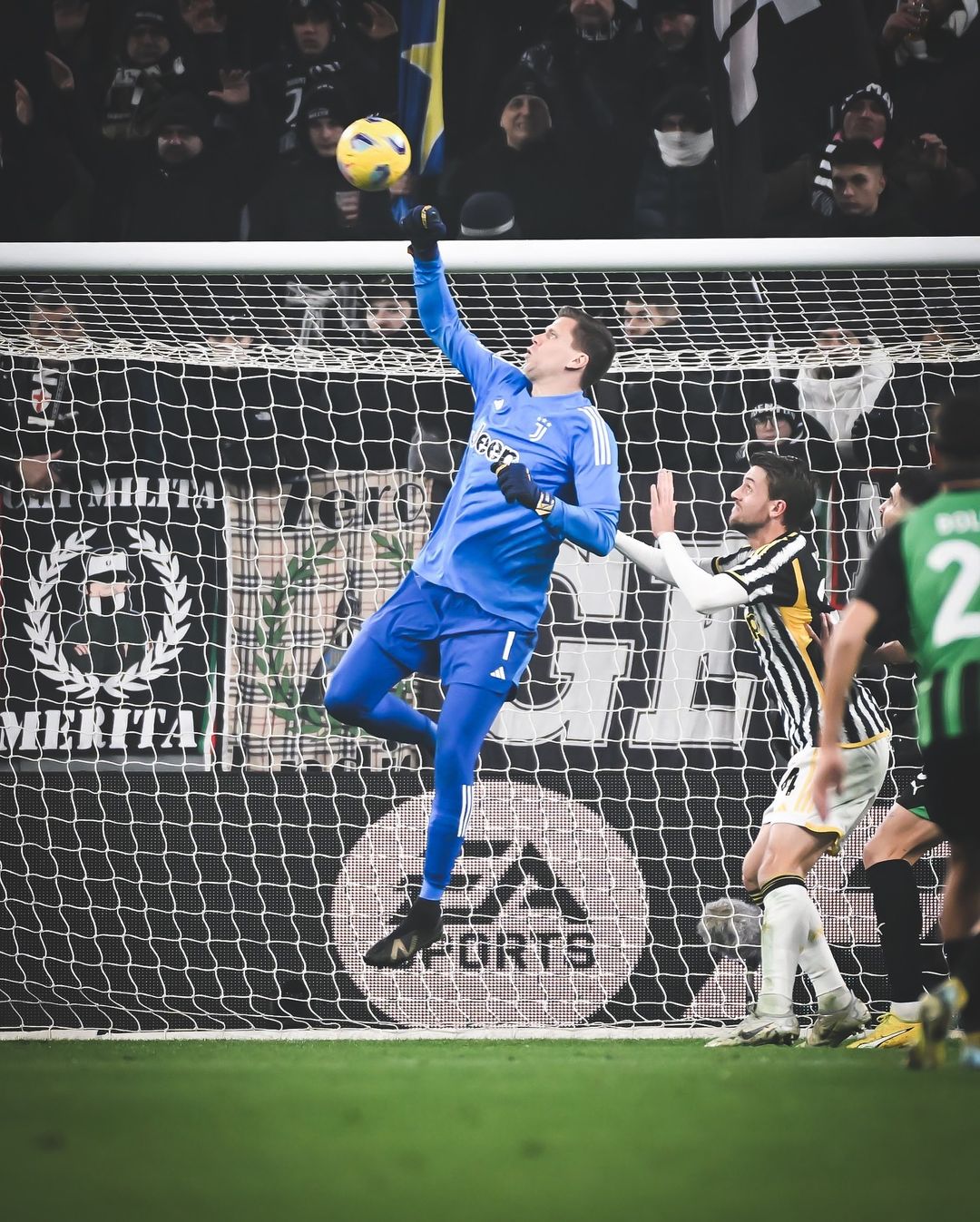 尤文,国米,意甲争冠,任意球破门,萨索洛