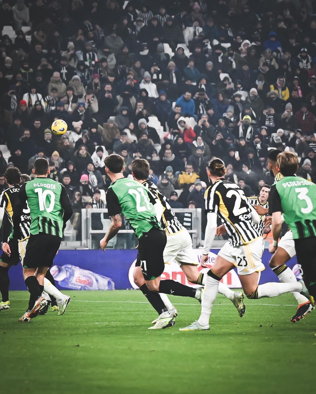 尤文,国米,意甲争冠,任意球破门,萨索洛