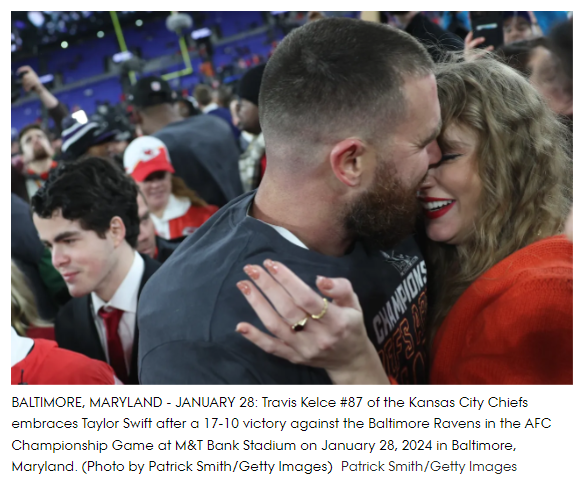 泰勒丝,Taylor Swift,NFL,超级杯,酋长,拥抱热吻, 职业美式足球联盟, KansasCity Chiefs, Travis Kelce