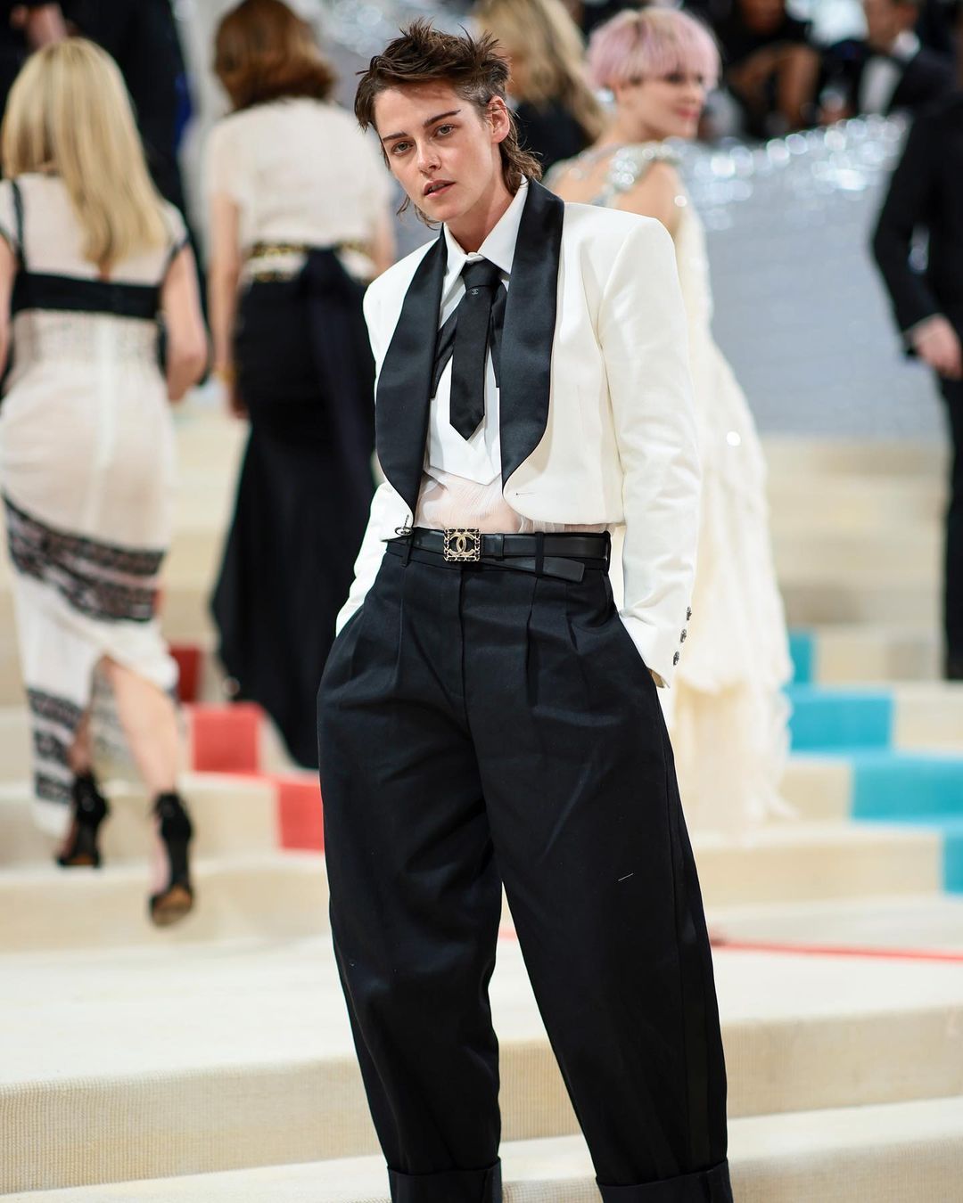 克里斯廷史都华Kristen Stewart与伴侣Dylan Meyer最甜情侣穿搭公式 魅力帅气超越男星