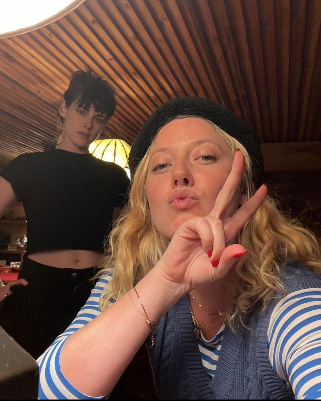 克里斯廷史都华Kristen Stewart与伴侣Dylan Meyer最甜情侣穿搭公式 魅力帅气超越男星