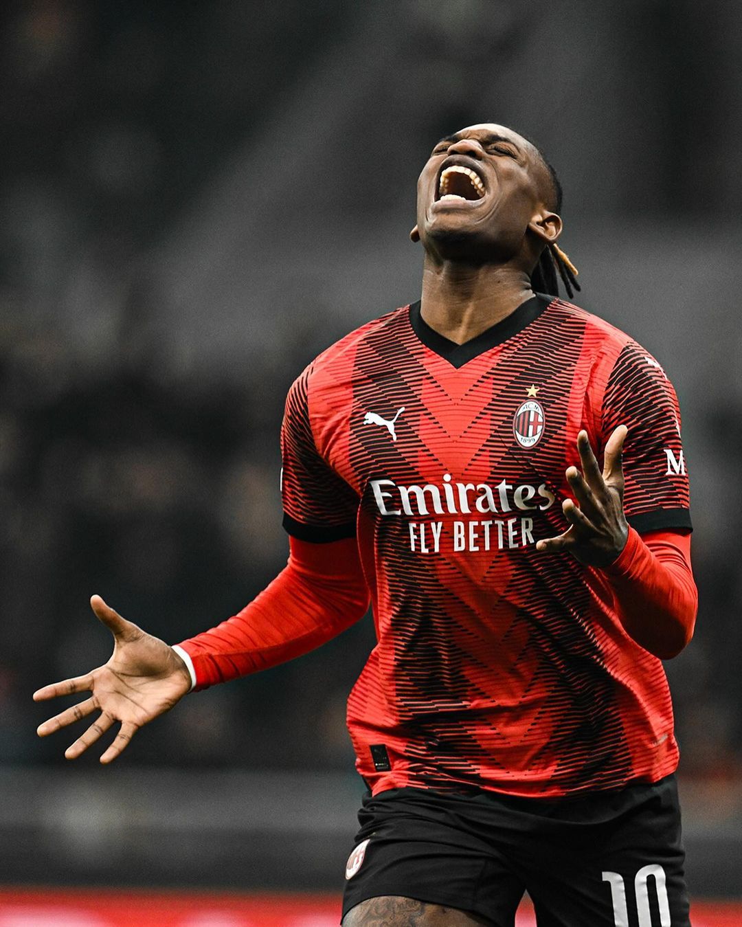 欧联杯1/8决赛, 欧联杯附加赛,AC米兰,雷恩,奇克双响,莱奥建功