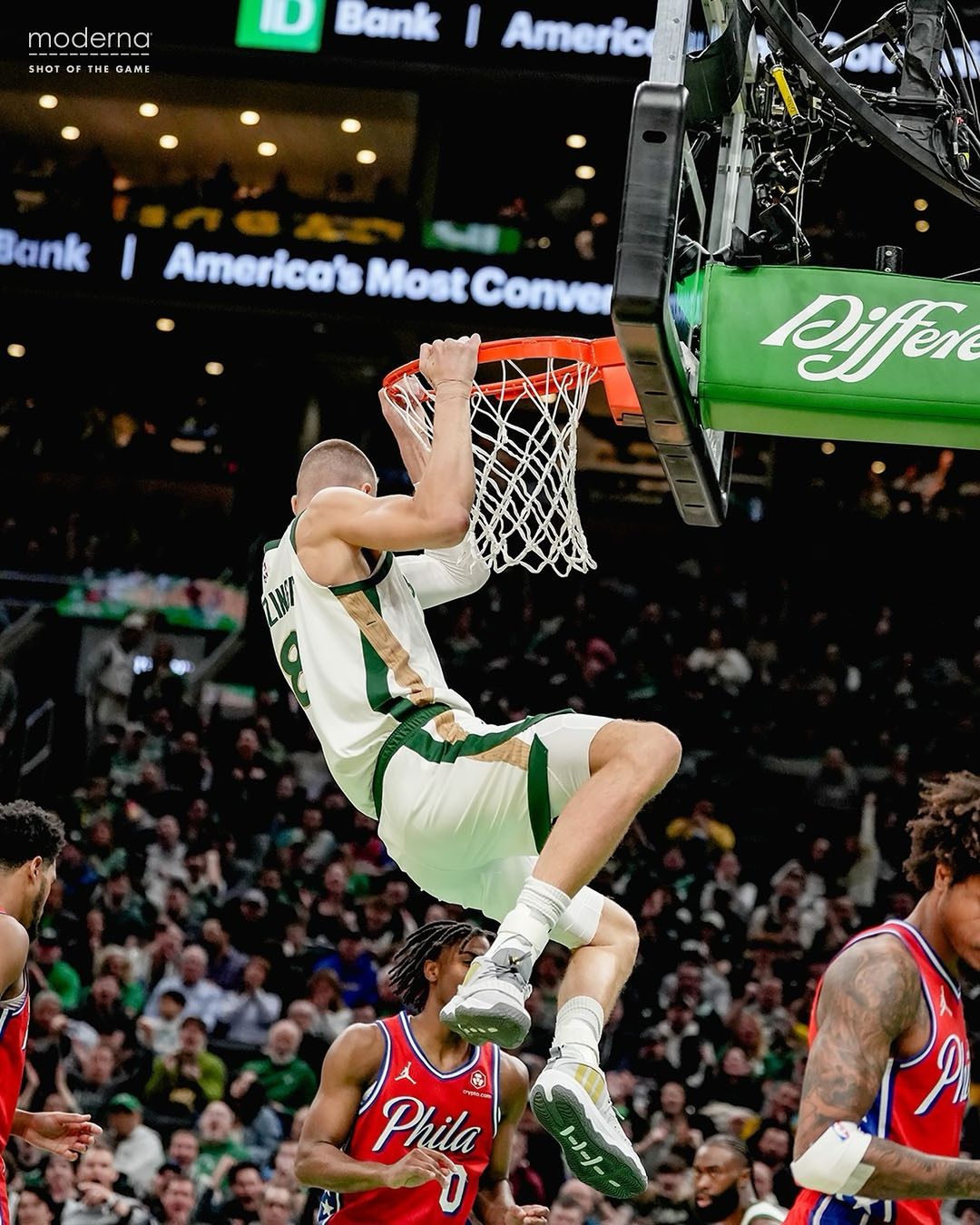Boston Celtics /ˈbɔːstən-ˈsɛltɪks/,绿衫军,塞尔提克, NBA例行赛,塔图姆,骑士队 ,费城76人