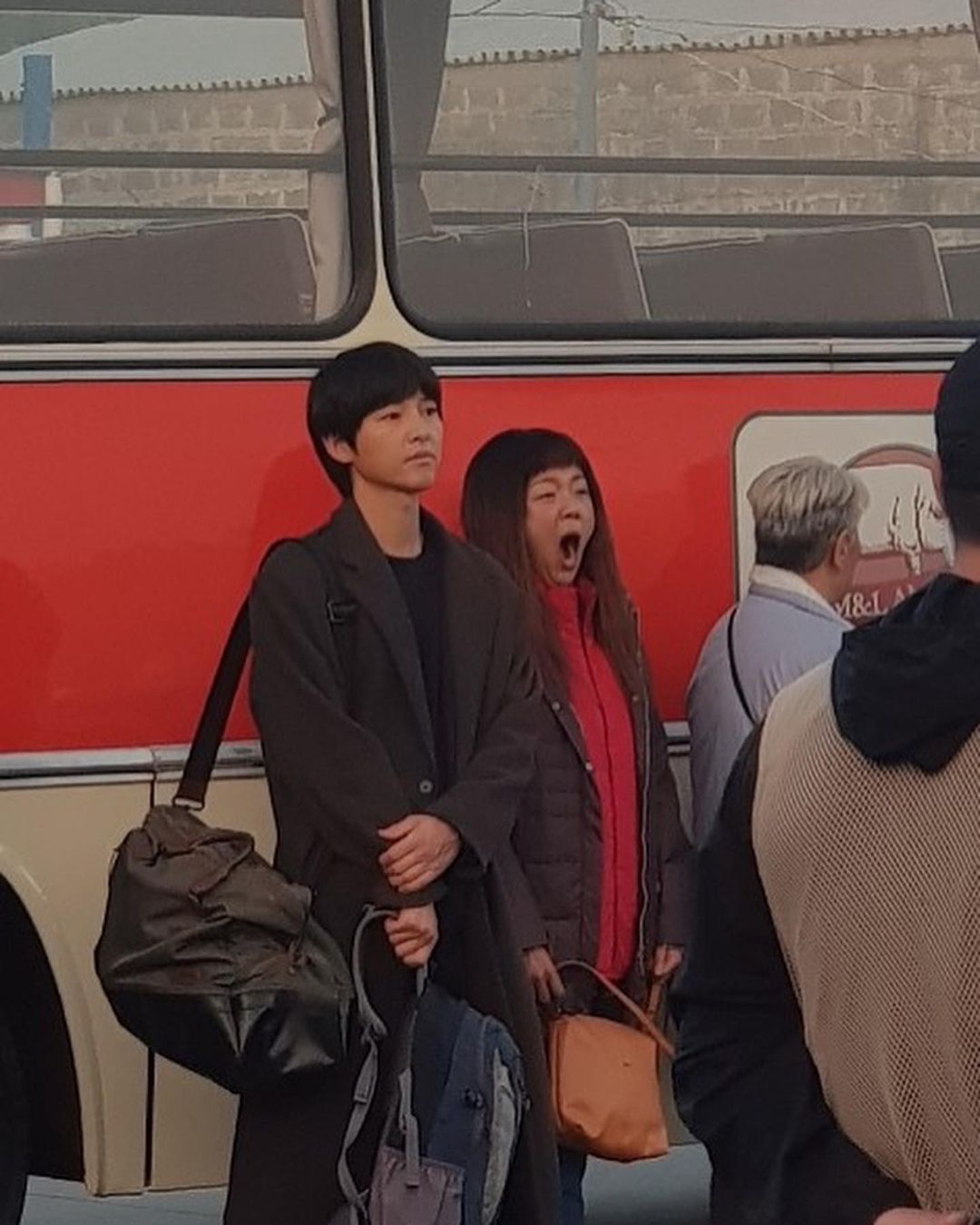 宋仲基,路基完,富都青年, 太阳的后裔