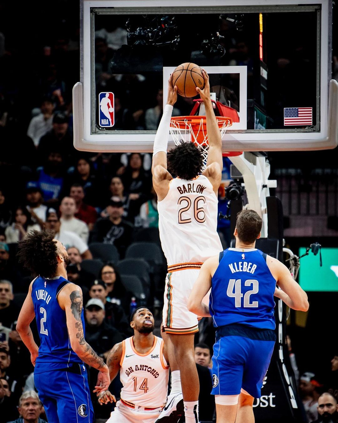 独行侠spurs, 圣安东尼奥马刺, Dallas Mavericks, 欧文, 东契奇