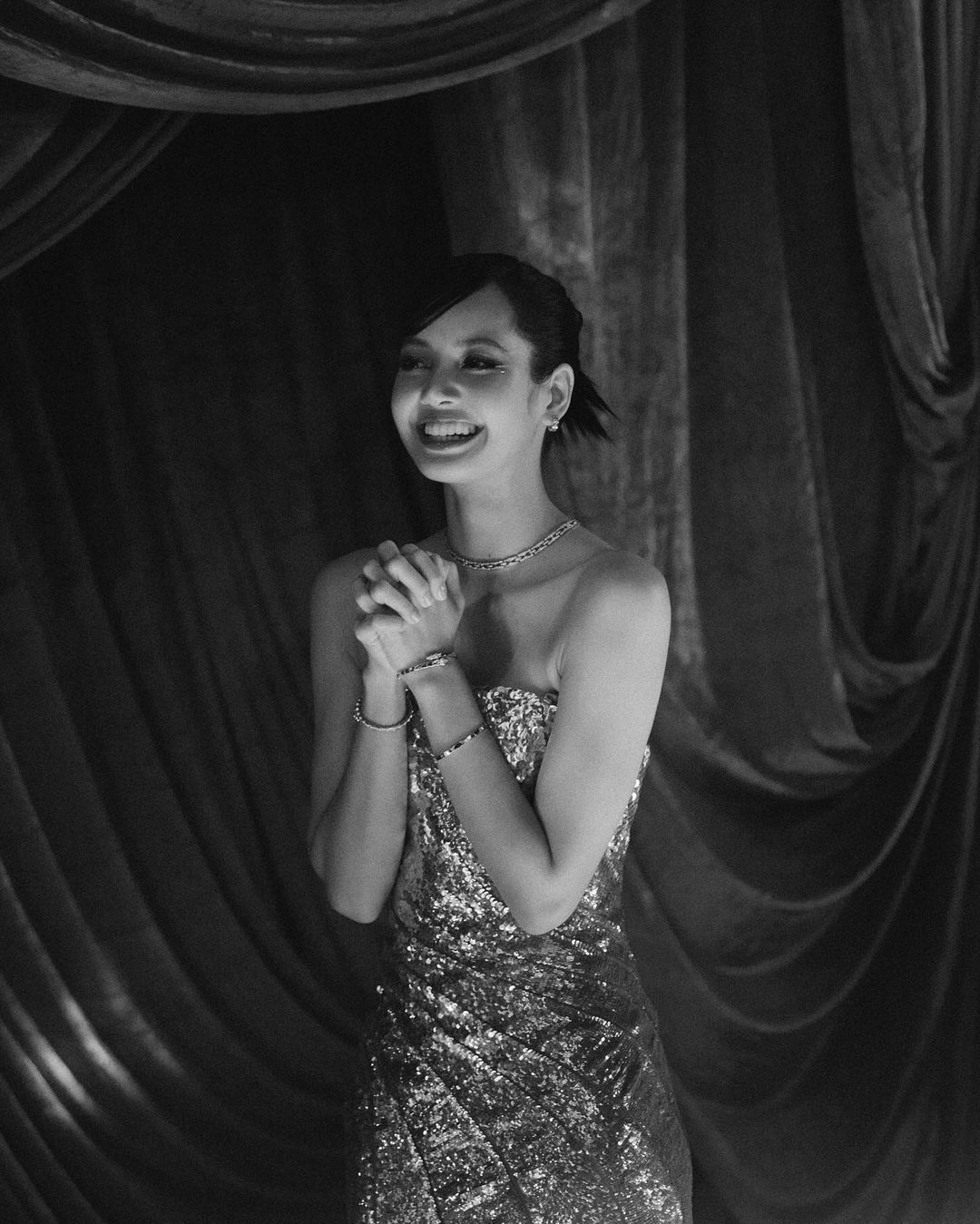 BLACKPINK, LISA生日庆生,精品包品牌,诽闻,LVMH,疯马秀, Le Gala des Pièce Jaune, 蕾哈娜