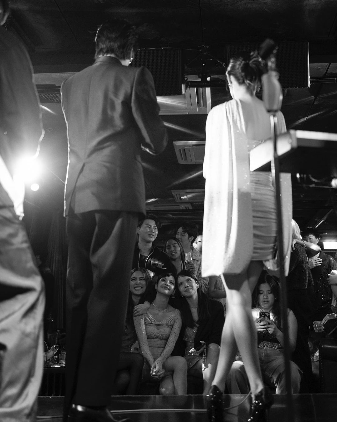 BLACKPINK, LISA生日庆生,精品包品牌,诽闻,LVMH,疯马秀, Le Gala des Pièce Jaune, 蕾哈娜