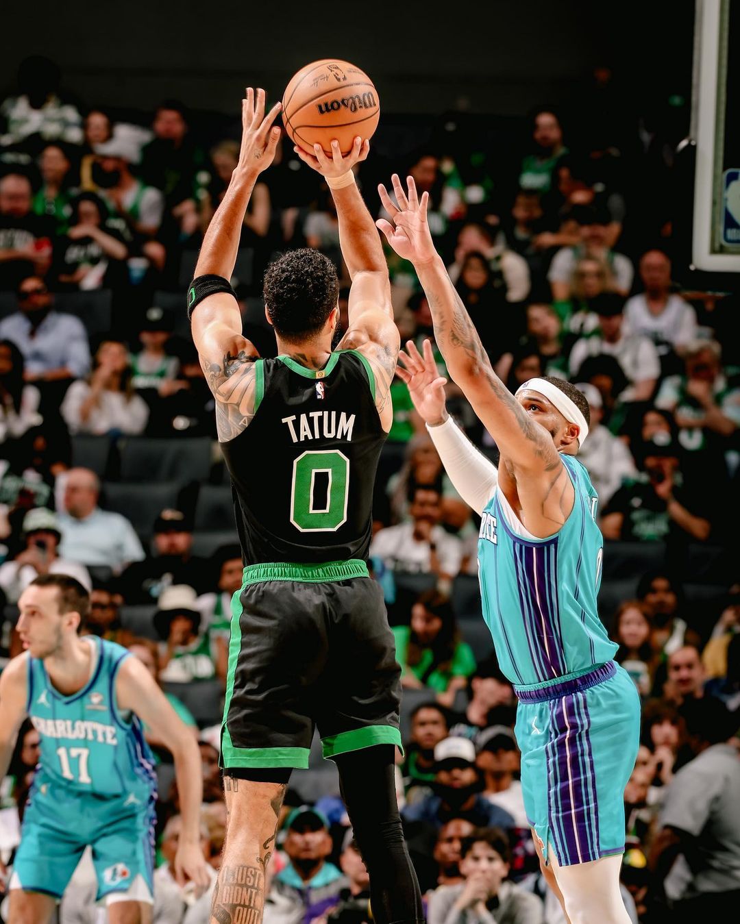 NBA常规赛,绿军,黄蜂,联盟,总冠军,末节开局,艾尔·霍福德,克里斯塔普斯·波尔津吉斯