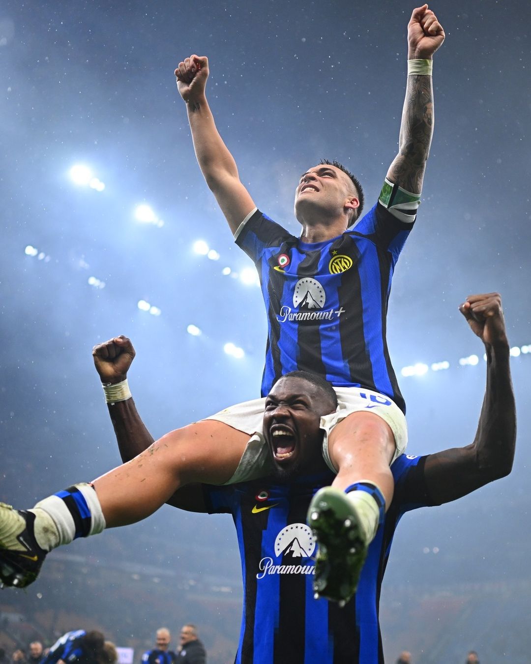 意大利足球顶级联赛 国际米兰胜AC米兰并提前夺得联赛冠军