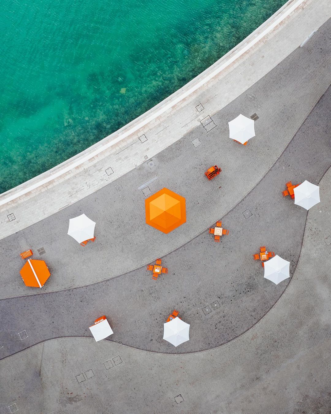 爱马仕,书报亭,杂志《Le Monde d’Hermès》