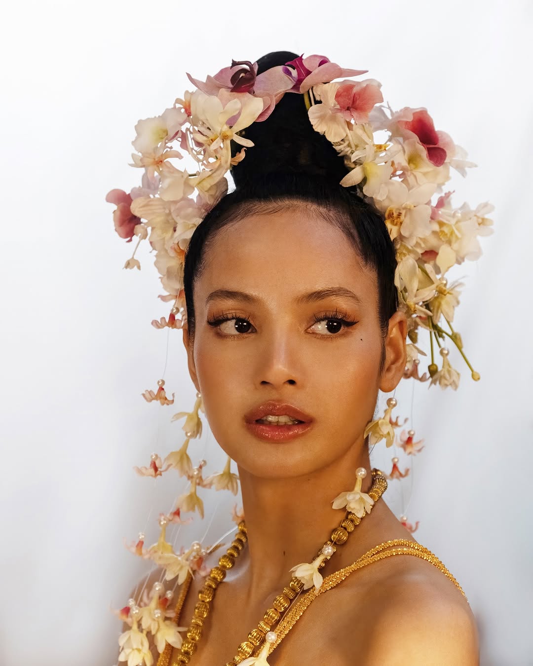 Lisa,泰国公主,白莲花大饭店3,首映, 影集