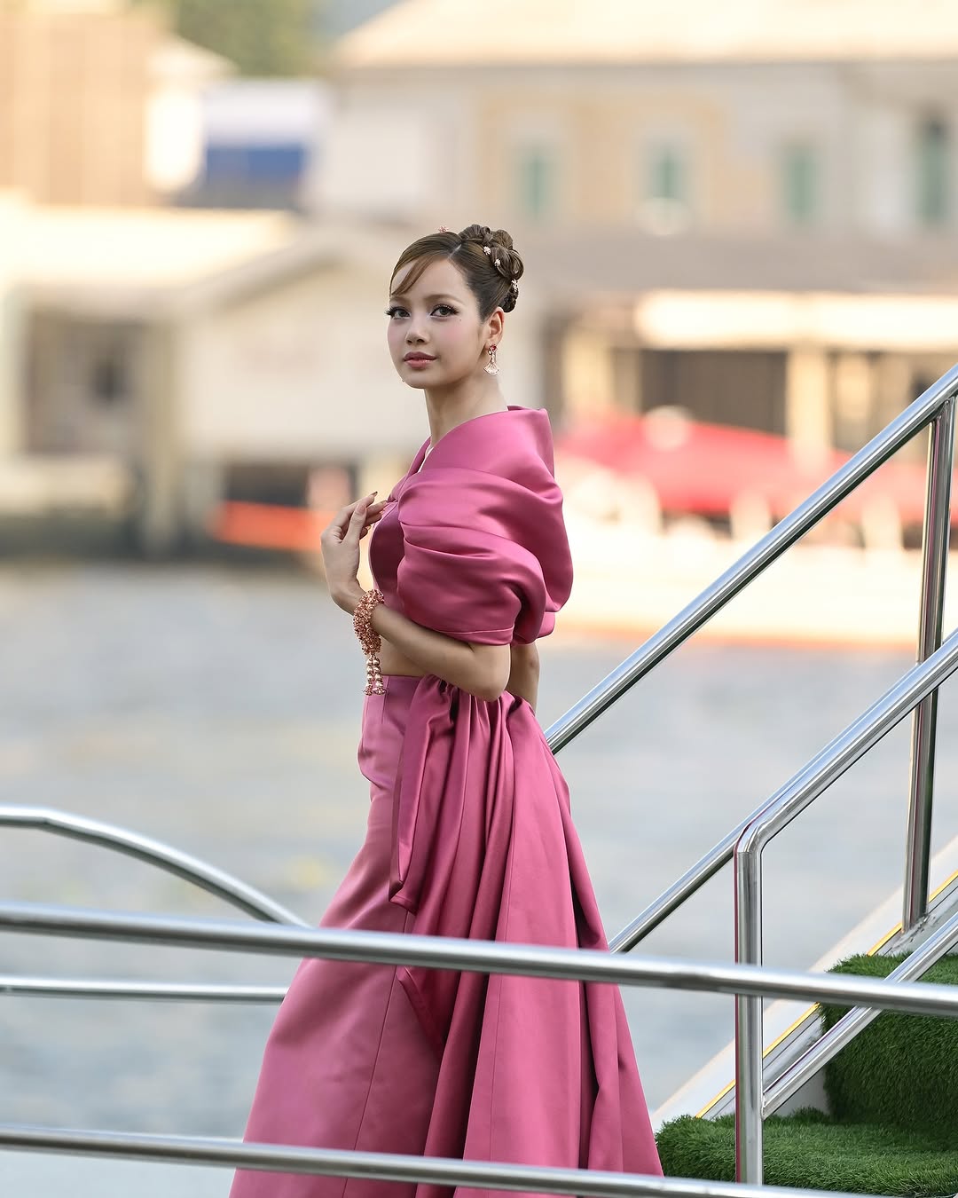 Lisa,泰国公主,白莲花大饭店3,首映, 影集