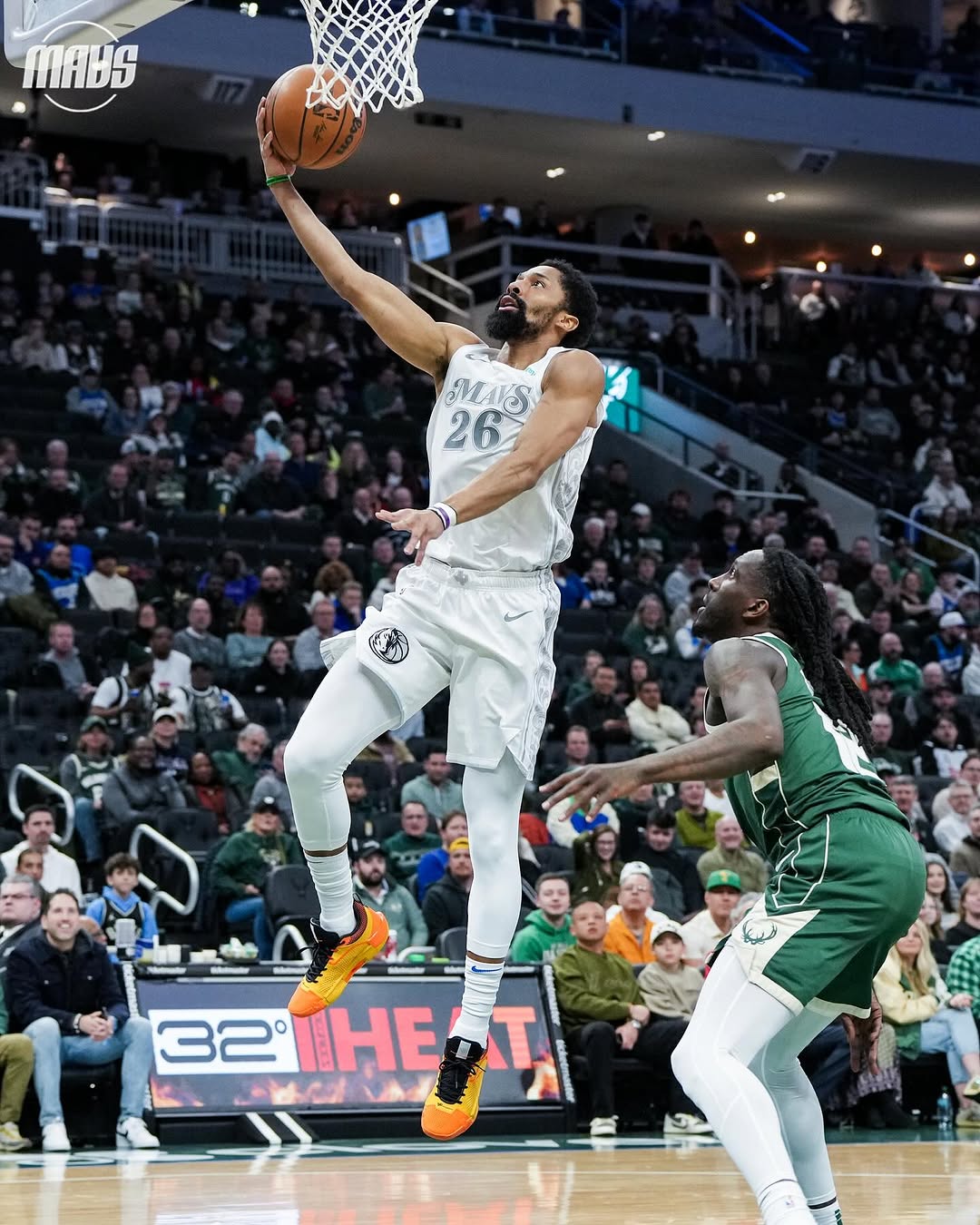 独行侠,雄鹿,字母哥,利拉德, 克莱·汤普森, 丁威,常规赛