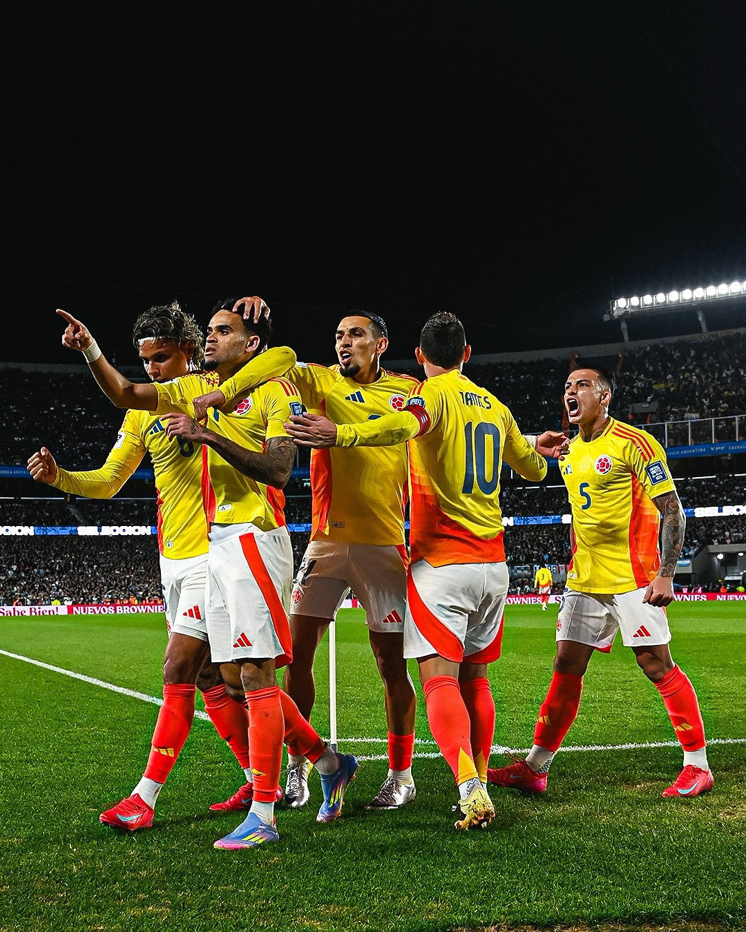 世界冠军,阿根廷,世预赛,哥伦比, 梅西回归