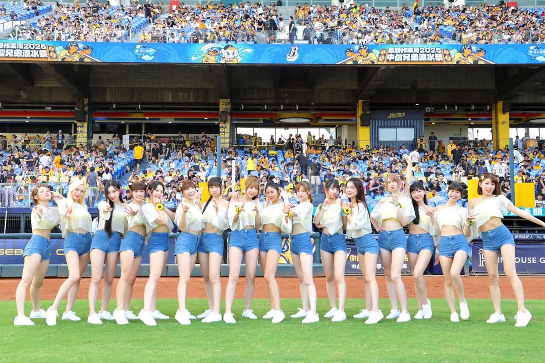  热浪来袭,职棒,兄弟队,凉水祭,拉拉队双眼通红,网怒了, 洲际球场